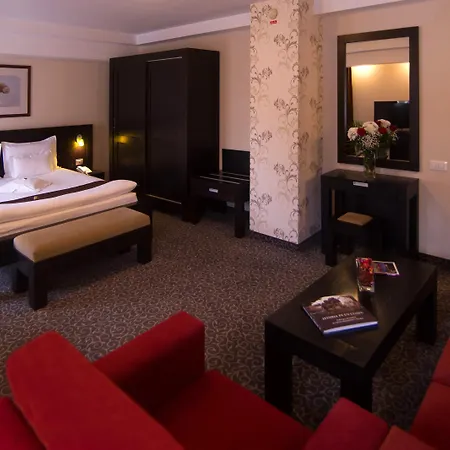 Cherica Hotel