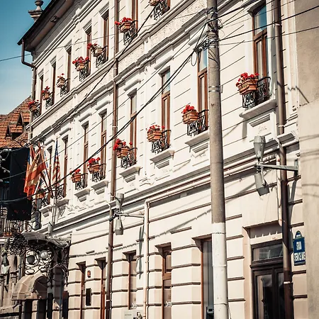 Cherica Hotel 4*