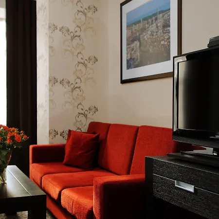Hotel Cherica 4*