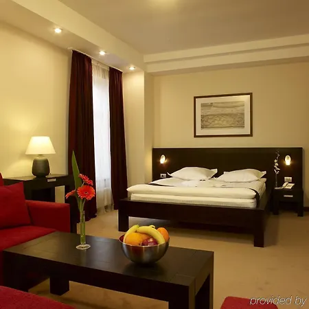 Cherica Hotel