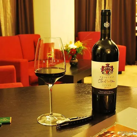 Cherica Hotel 4*